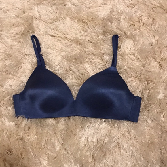 • SOLD • Everyday Gap Bras - Picture 3 of 7